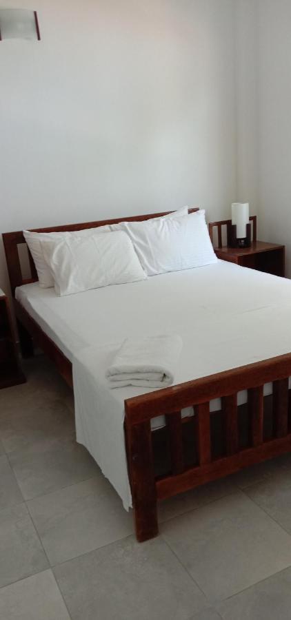 Amssler Beach Stay กาลูทารา ภายนอก รูปภาพ
