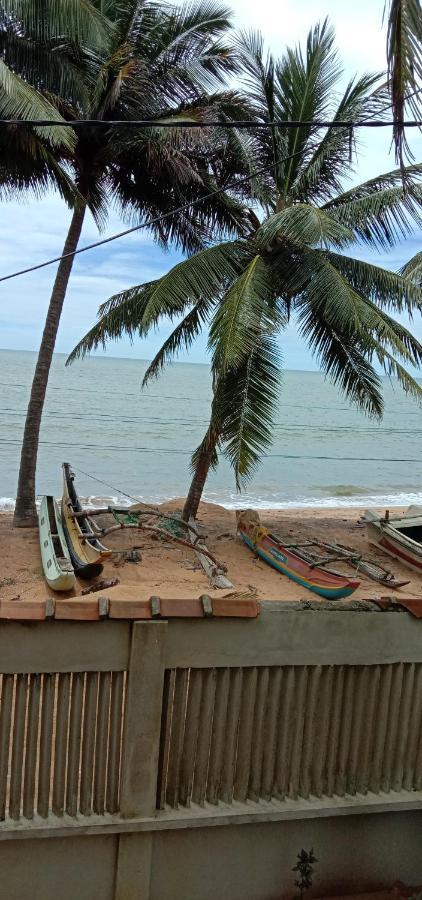Amssler Beach Stay กาลูทารา ภายนอก รูปภาพ