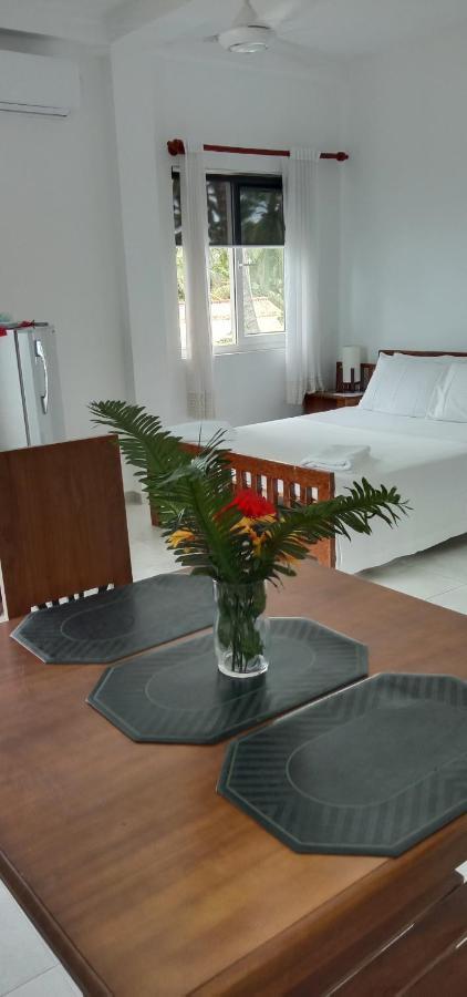 Amssler Beach Stay กาลูทารา ภายนอก รูปภาพ