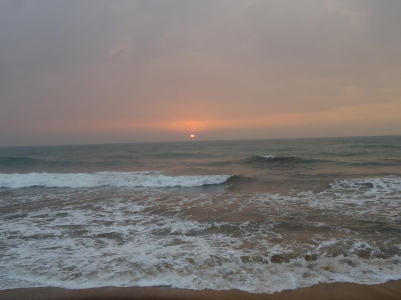 Amssler Beach Stay กาลูทารา ภายนอก รูปภาพ