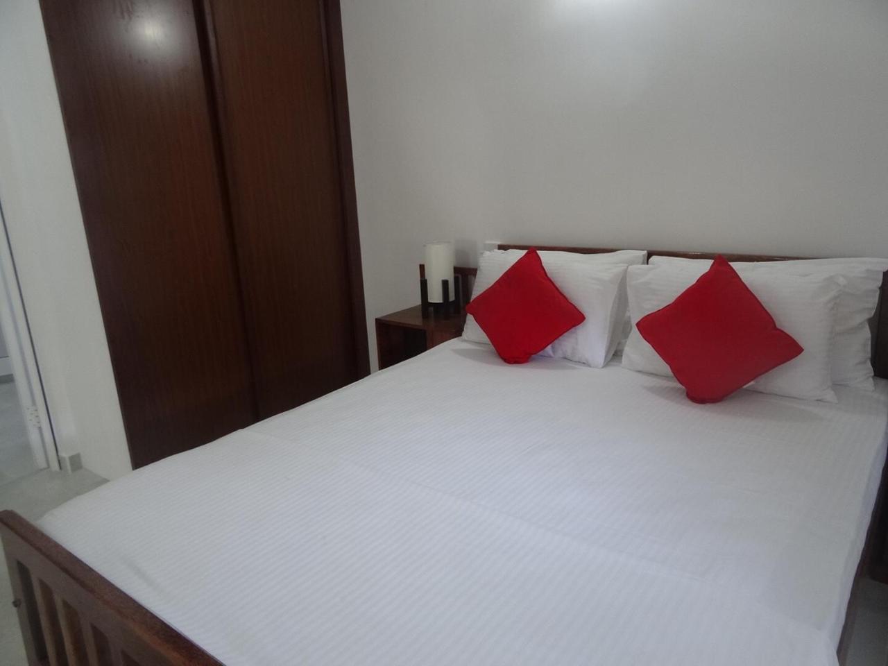 Amssler Beach Stay กาลูทารา ภายนอก รูปภาพ
