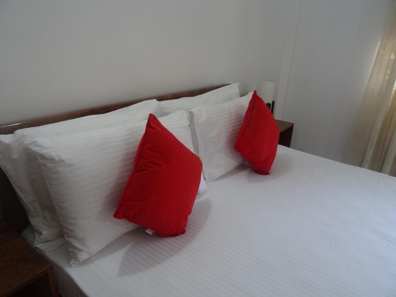 Amssler Beach Stay กาลูทารา ภายนอก รูปภาพ