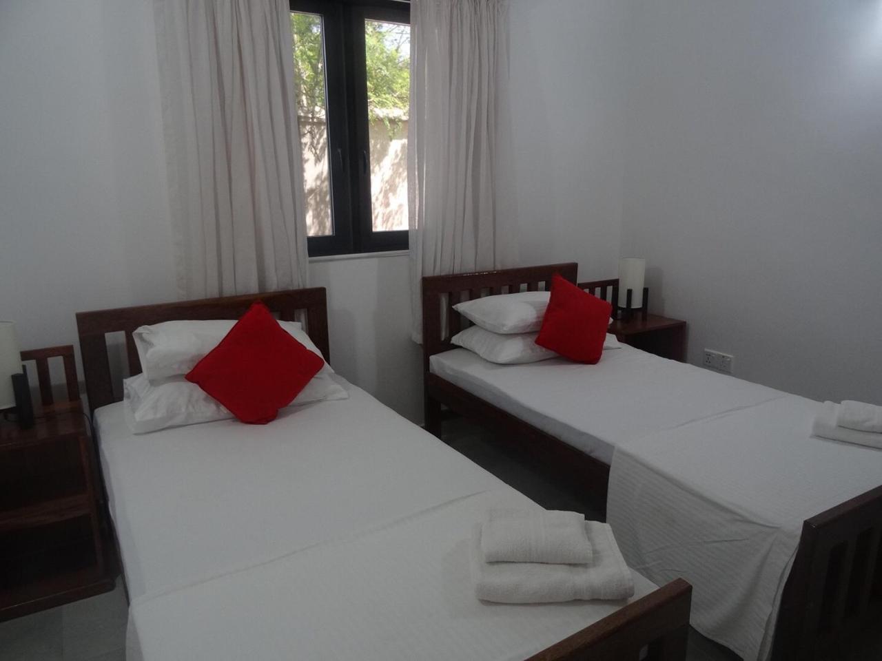 Amssler Beach Stay กาลูทารา ภายนอก รูปภาพ